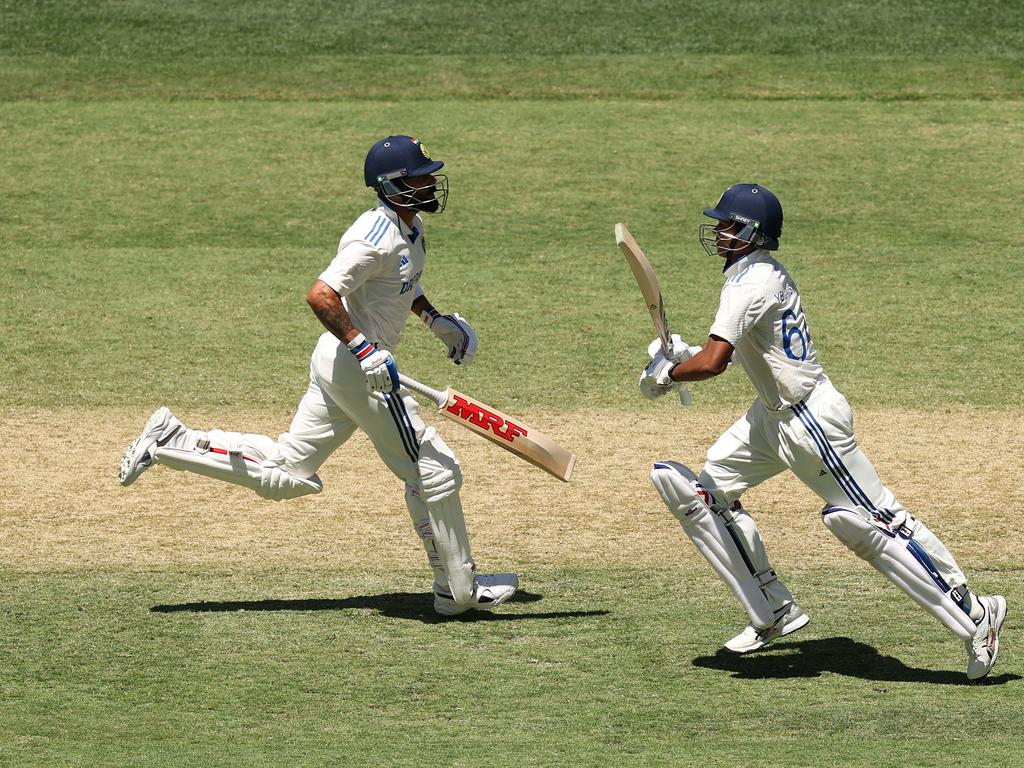 Virat Kohli and Yashasvi Jaiswal run between the wickets on Day 3 in Perth. Picture: Robert Cianflone/Getty Images.