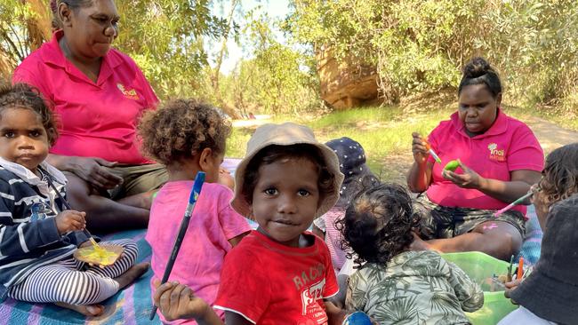 Children and educators at Indi Kindi in Borroloola. The program is making a fundamental difference in the development of the children.