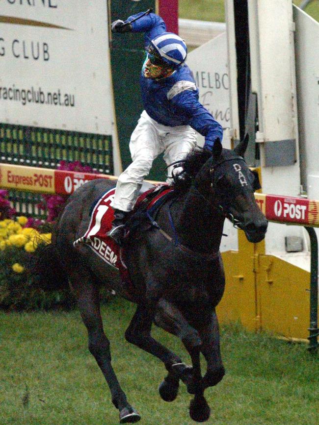 Dwayne Dunn wins the 2006 Blue Diamond Stakes aboard Nadeem.