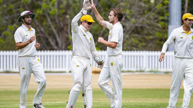 Isaiah Snell and Ryan Tazelaar celebrate a wicket last Saturday. (AAP Image/Richard Walker)