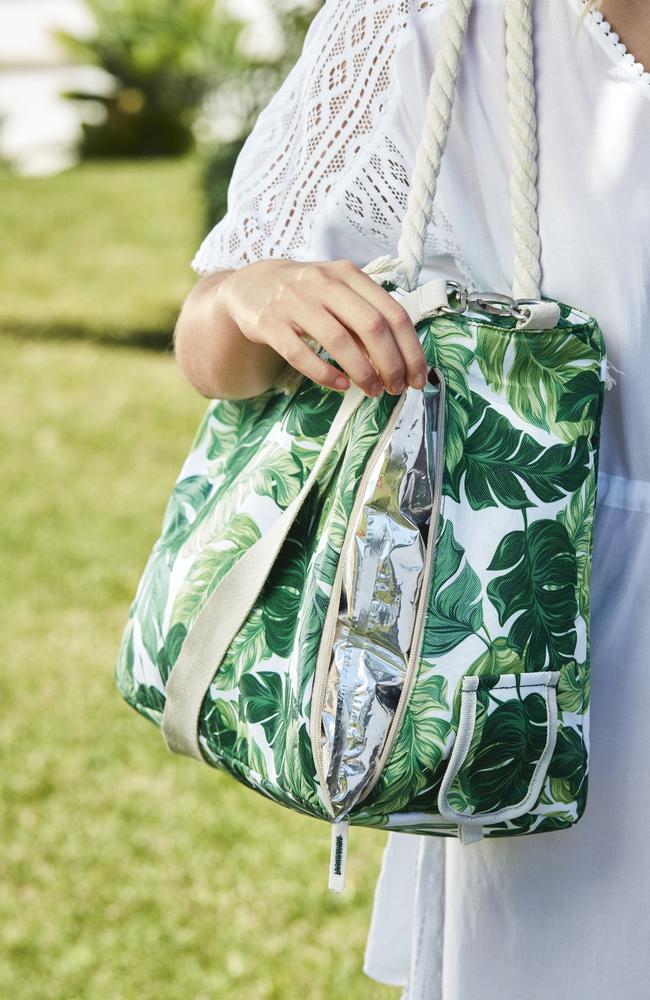 The stylish tote is just $25. Picture: Supplied / Aldi