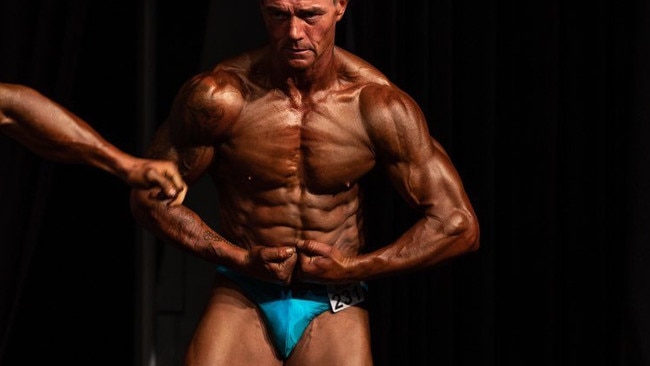 Dad-of-six resorts to buying steroids online for bodybuilding