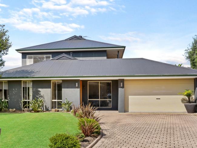 6 Auld Court, Sunbury - for Herald Sun realestate