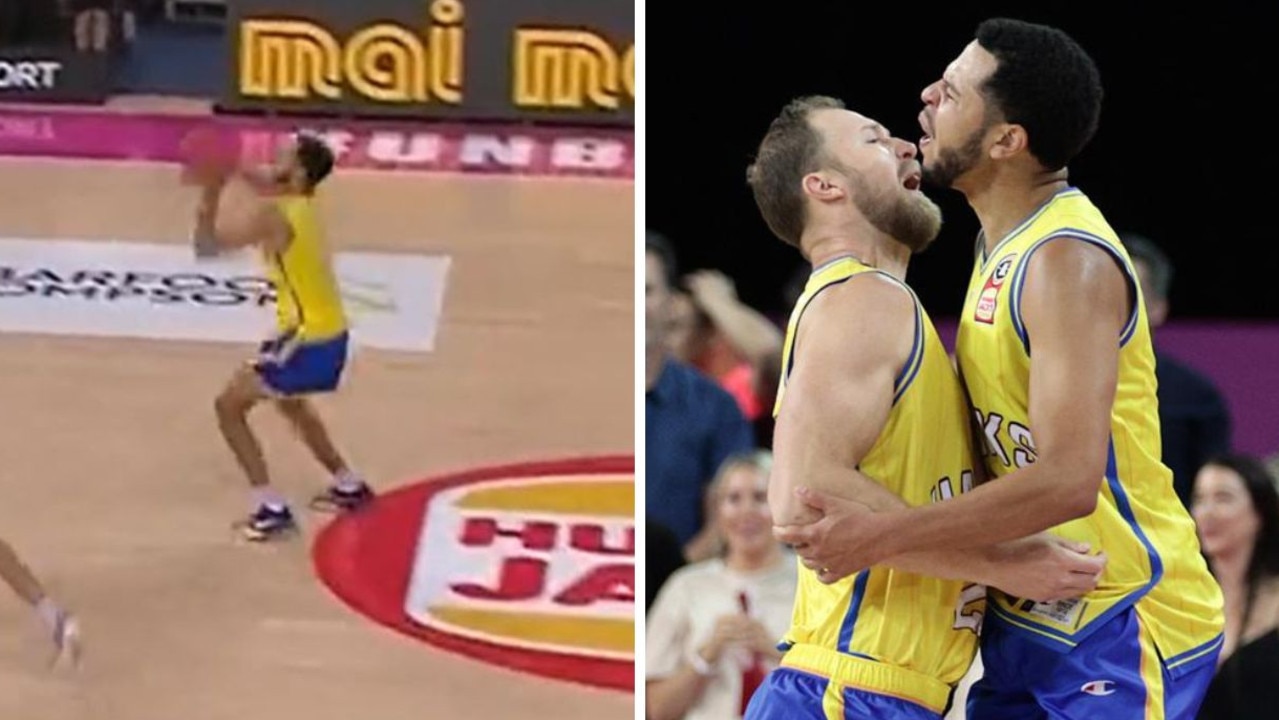 NBL erupts over Tyler Harvey’s insane matchwinner for Illawarra Hawks