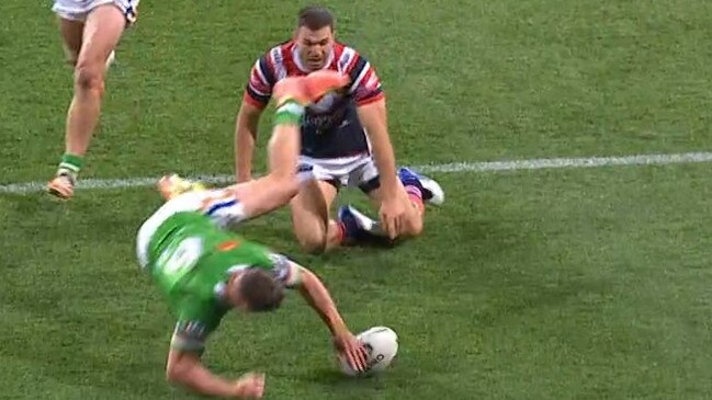 Jack Wighton scores to make it 22-12.