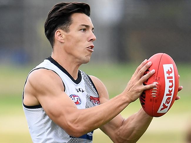 MELBOURNE, AUSTRALIA - FEBRUARY 19: Dylan Shiel of the Bombers marks during an Essendon Bombers AFL training session at The Hangar on February 19, 2019 in Melbourne, Australia. (Photo by Quinn Rooney/Getty Images)