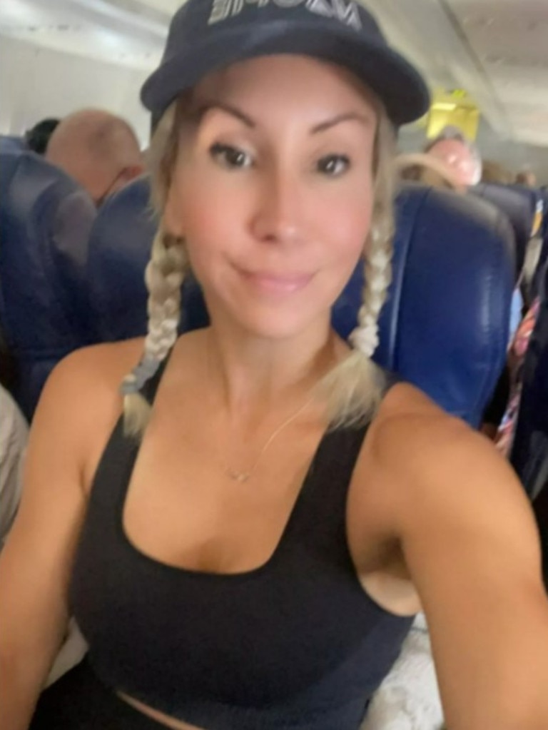 Maggi Thorne claims she got called out for wearing a crop top and jogging bottoms on a plane. Picture: Twitter / @Nvr_GvUp