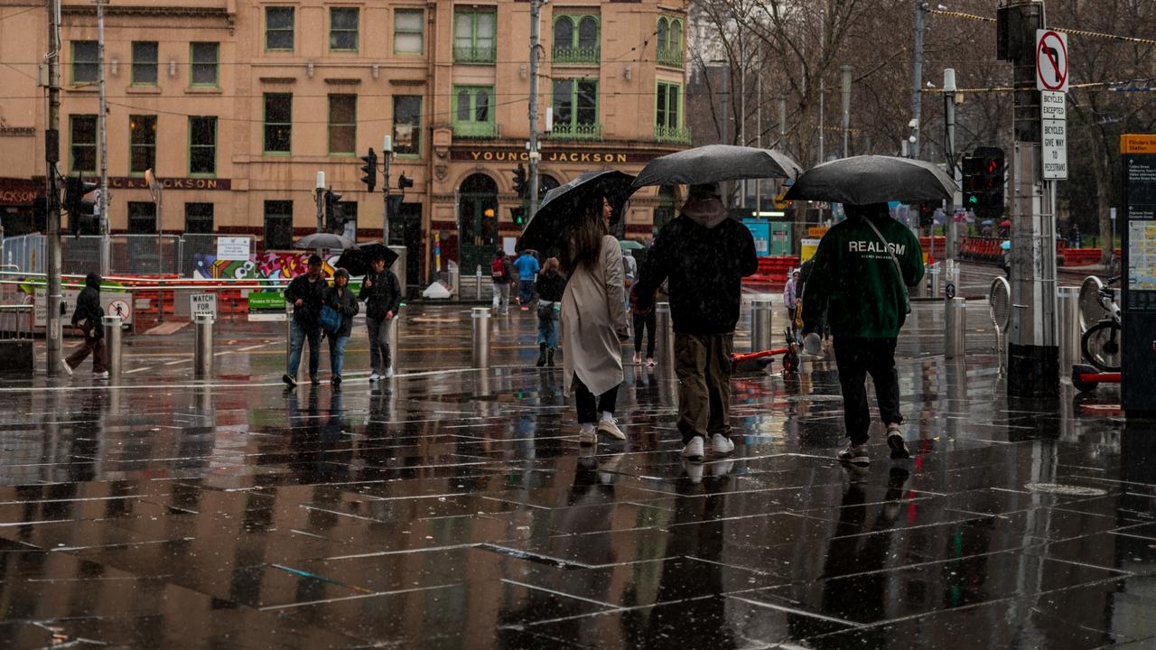 Melburnians are in for a frosty week of drizzly weather and chilly temperatures. Picture: NewsWire/ Tamati Smith