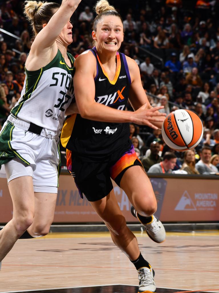 Amy Atwell returns form the WNBA to lead a Perth team looking for grand final redemption. Picture: Barry Gossage/NBAE via Getty Images