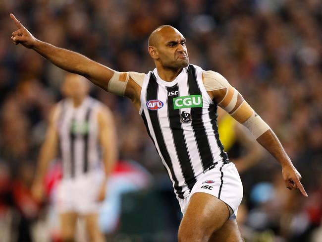 MELBOURNE, AUSTRALIA - SEPTEMBER 21: Travis Varcoe of the Magpies celebrates a goal during the 2018 AFL First Preliminary Final match between the Richmond Tigers and the Collingwood Magpies at the Melbourne Cricket Ground on September 21, 2018 in Melbourne, Australia. (Photo by Michael Willson/AFL Media/Getty Images)