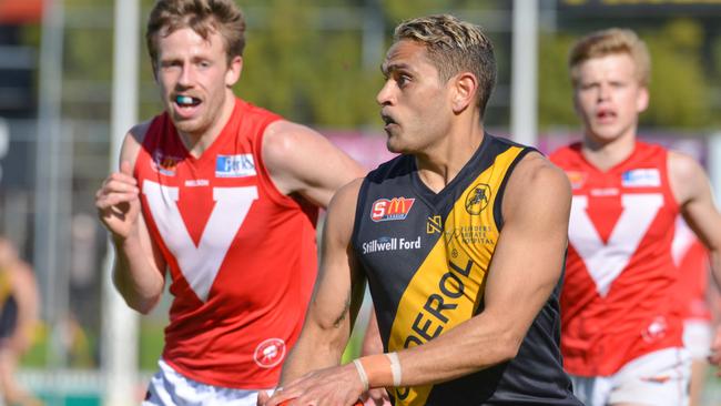 Dom Barry in action for Glenelg in 2017. He has signed with Norwood for next season. Picture: AAP/Brenton Edwards