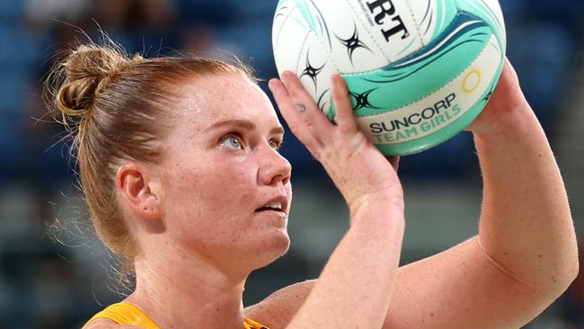 SYDNEY, AUSTRALIA - MARCH 24: Steph Fretwell of the Lightning shoots during the 2024 Suncorp Team Girls Cup match between the Lightning and the Fever at Ken Rosewall Arena on March 24, 2024 in Sydney, Australia. (Photo by Mark Metcalfe/Getty Images for Netball Australia)