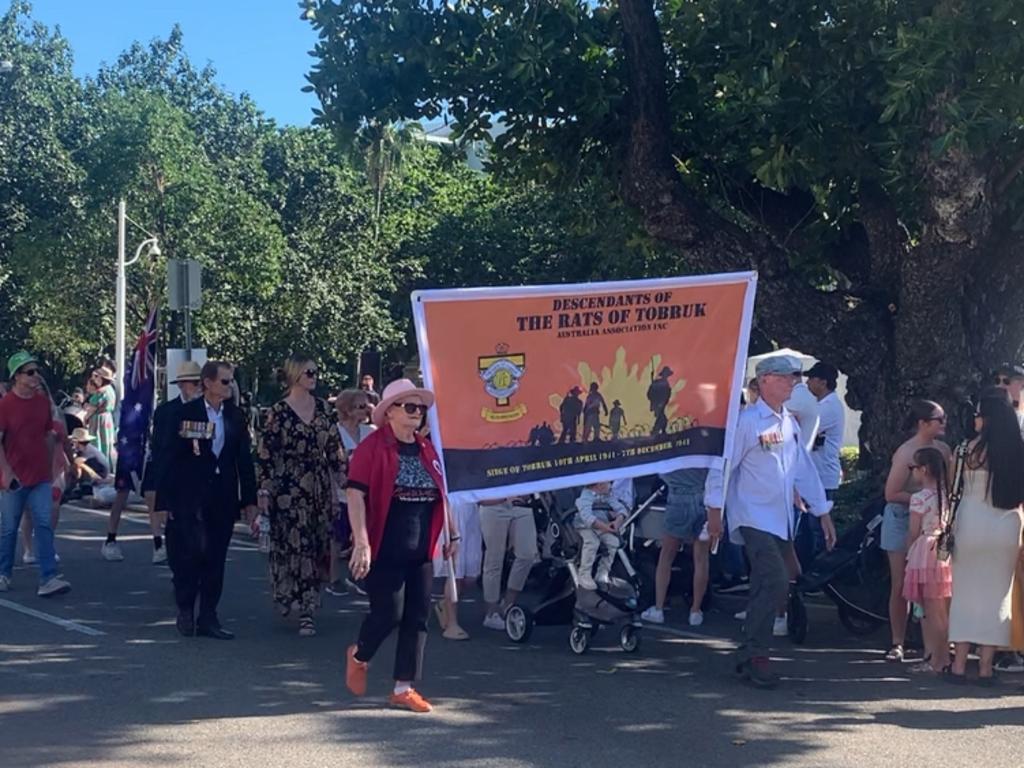 Bruce Muller honours father during descendants of the Rat of Tobruk ...