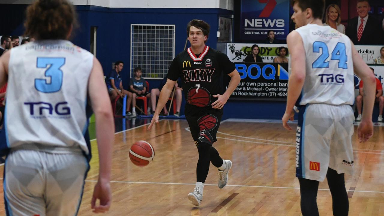 BASKETBALL ConocoPhillips CQ Cup Rd 1: Mackay Meteors' Hayden Wicks with the ball