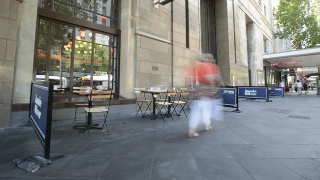 The move by Adelaide City Council to stop al fresco dining on King William St is the kind of backward thinking that doesn’t benefit the food industry nor encourage tourists to the state. Picture: TAIT SCHMAAL