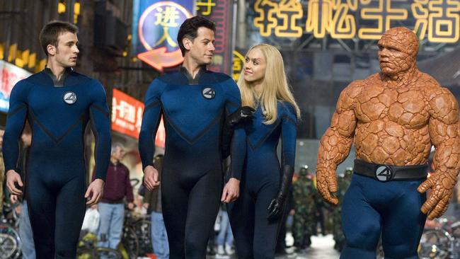 Chris Evans, Ioan Gruffudd, Jessica Alba and Michael Chiklis in a scene from Fantastic Four: Rise of the Silver Surfer