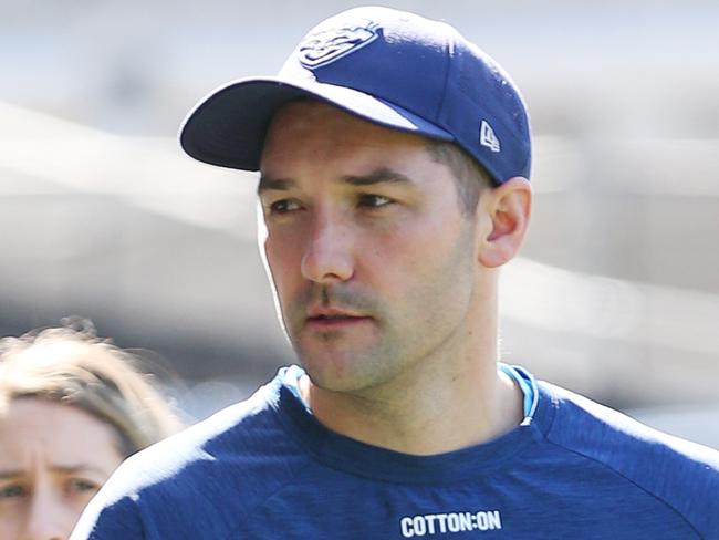 Coach Shaun Grigg at Geelong Cats training at GMHBA Stadium on Wednesday morning. Picture: Alan Barber