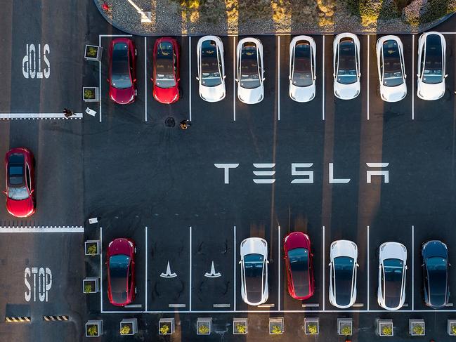 Tesla on rise in ‘exceptionally difficult’ quarter