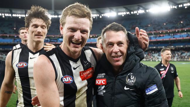 Will Hoskin-Elliott and Craig McRae after Collingwood’s win. (Photo by Michael Willson/AFL Photos via Getty Images)