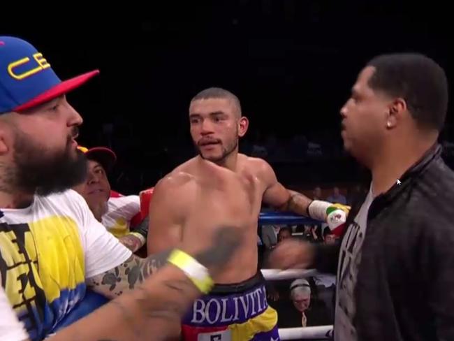 Andre Dirrell v Jose Uzcategui cheap shot video: uncle, trainer, fight ...