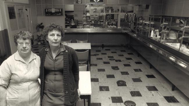 Shirley Gabler and Shirley Pepper at the Flinders St Station cafeteria in 1985. Picture: Louise Graham