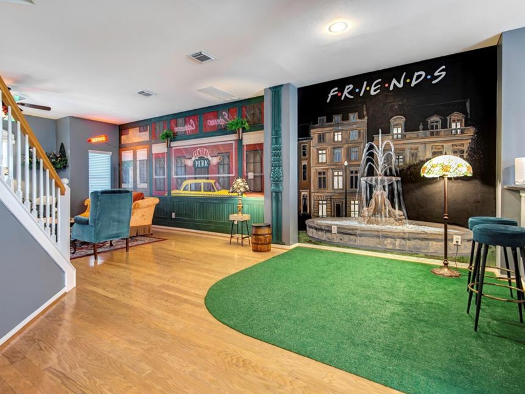 Ultimate ‘Friends’ house has own Central Perk