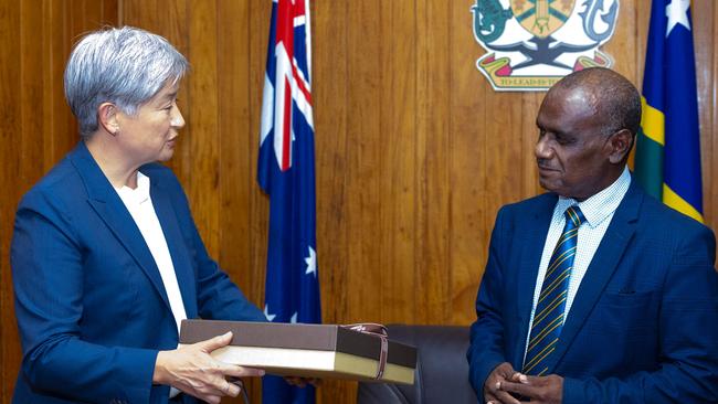 Foreign Minister Penny Wong with Solomon Islands PM Jeremiah Manele in Honiara. Picture: DFAT