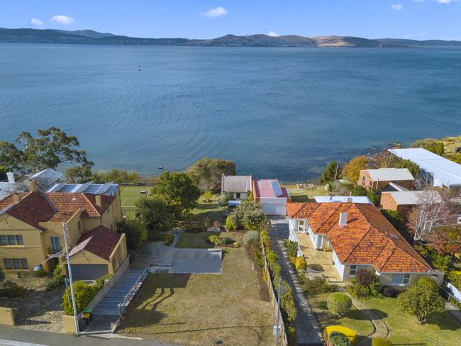 No.668 Sandy Bay Road, Sandy Bay was sold in 24 hours.