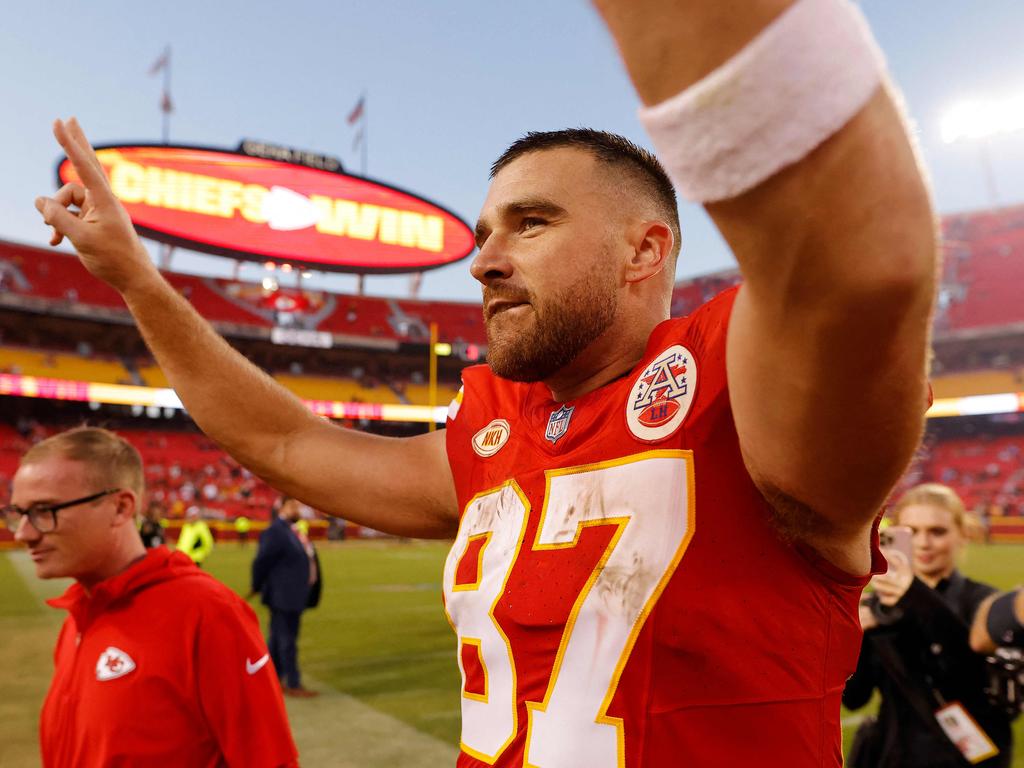 Travis Kelce's 'sloppy' fashion is 'laughable,' he looks like a