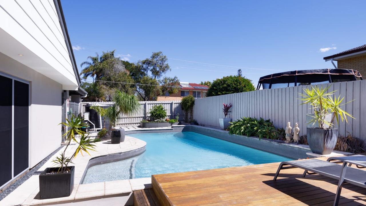 Their new home in the Sunshine Coast does not have a pool, unlike the Brisbane house.