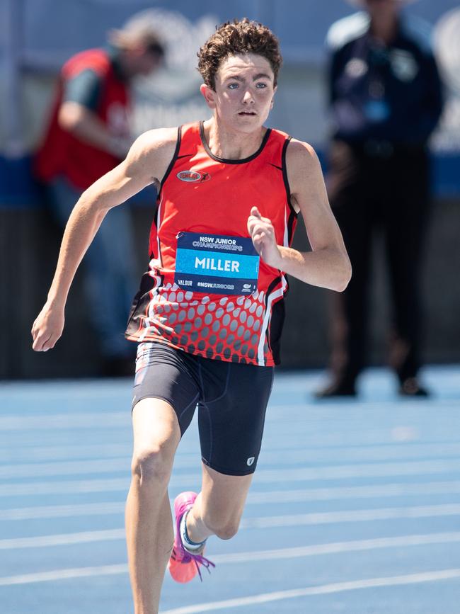 200M PA under 17 runner Kristian Miller from Temora.