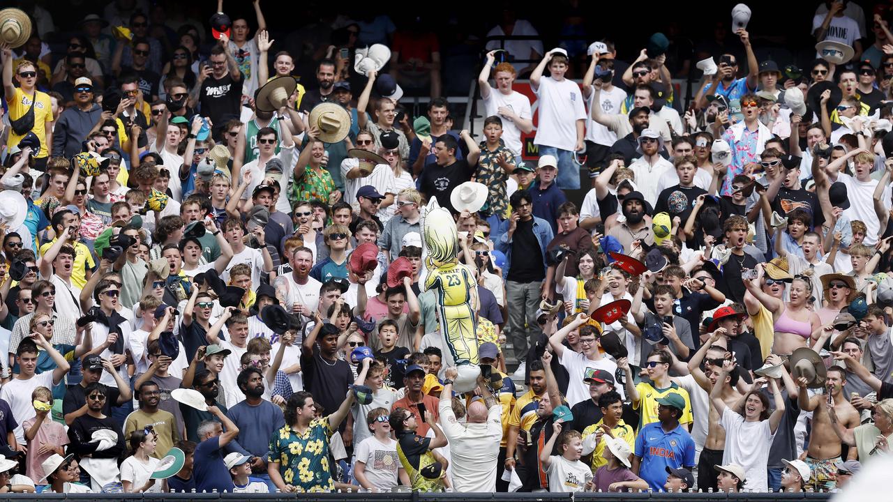 At the Boxing Day Test match at the MCG in 2024, Aussie fans “dipped their lids” to honour Shane Warne. Picture: Michael Klein