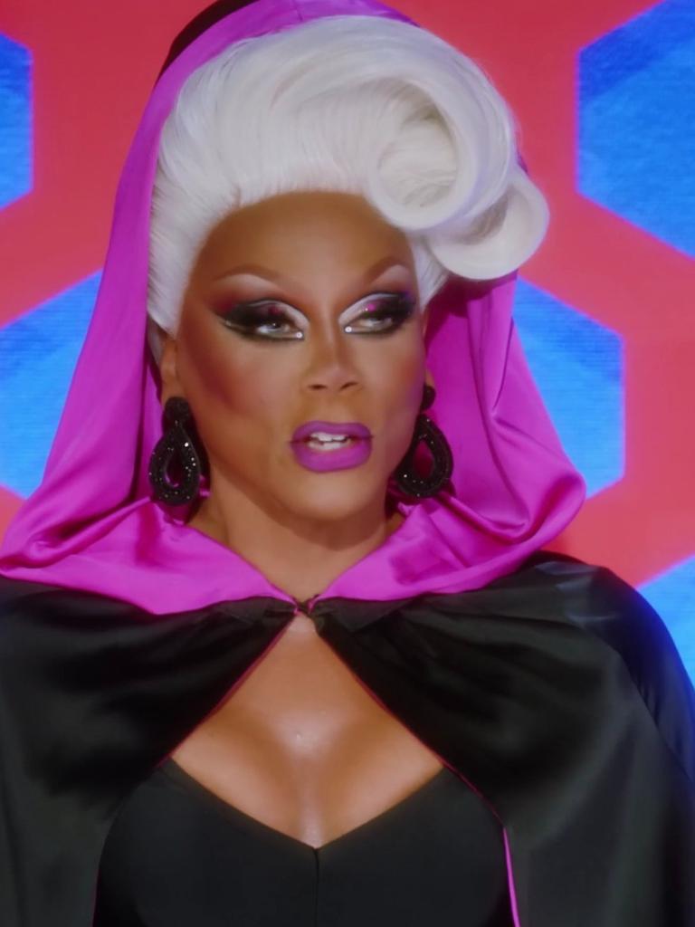 Fans spread a theory that RuPaul wasn’t in the room during filming.