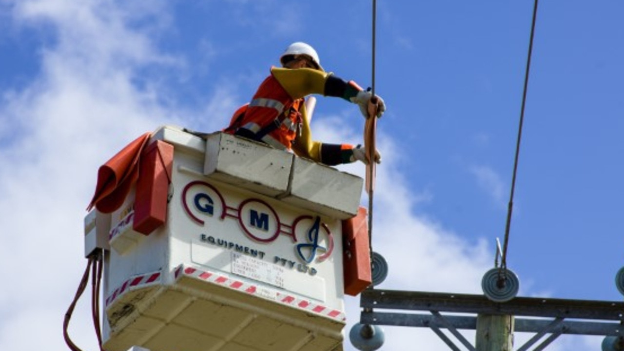 Hundreds without power in Launceston area