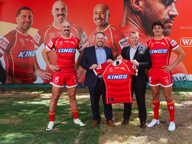 Dolphins player Mark Nicholls, Wahl Australia and New Zealand managing director Shaun Geddes, Dolphins CEO Terry Reader and player Herbie Farnworth.