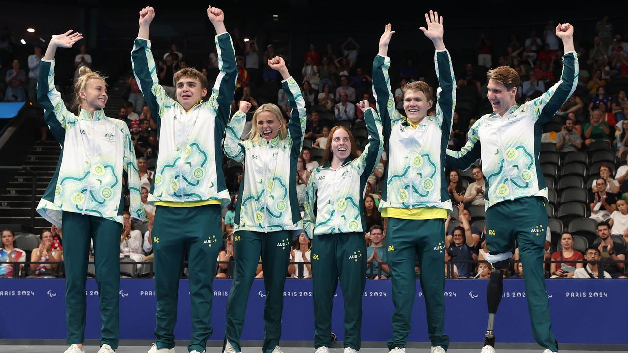 Jesse Aungles, Timothy Hodge, Emily Beecroft, Alexa Leary, Callum Simpson and Keira Stephens of Team Australia celebrate after their win. Picture: Sean M. Haffey/Getty Images