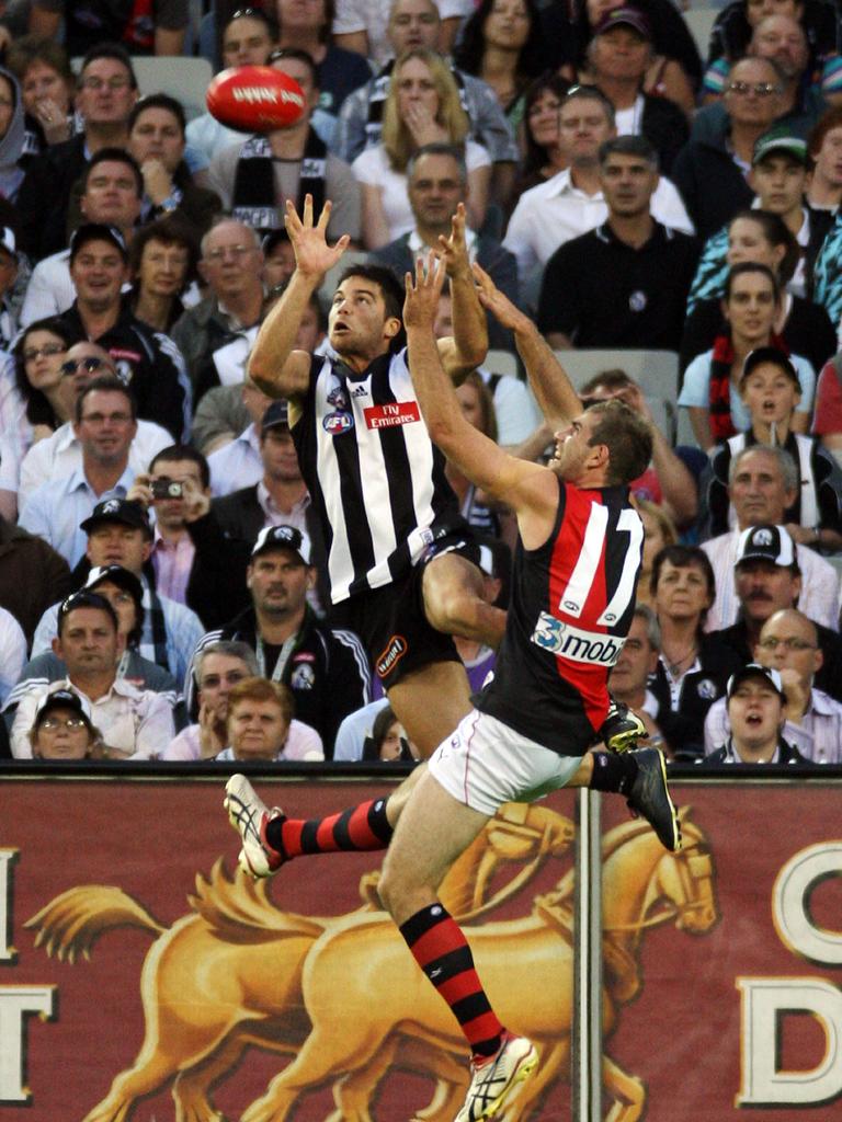 2008 - Jay Nash was no match for Collingwood’s Paul Medhurst, and neither were the rest of the Bombers, who copped a 73-point belting.