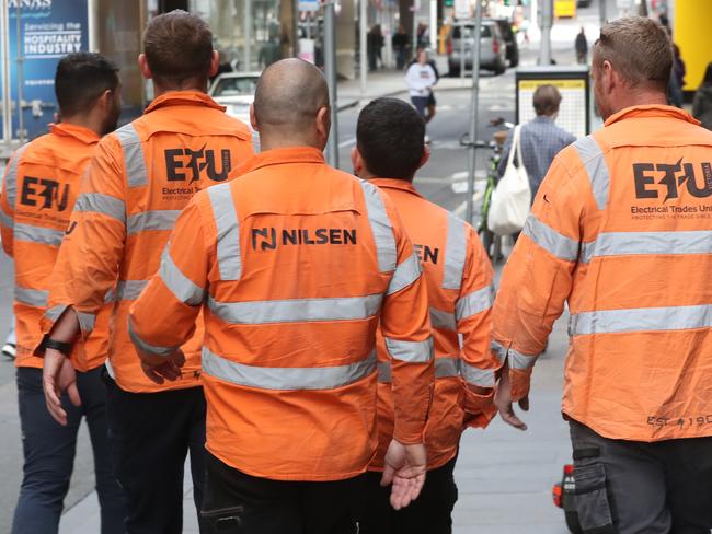 MELBOURNE, AUSTRALIA - NewsWire Photos, APRIL 13, 2024. Generic worker images. Construction workers in Melbourne CBD.  Picture: NCA NewsWire / David Crosling