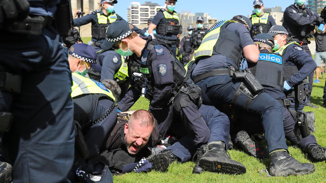 Melbourne police clash with anti lockdown protesters as 