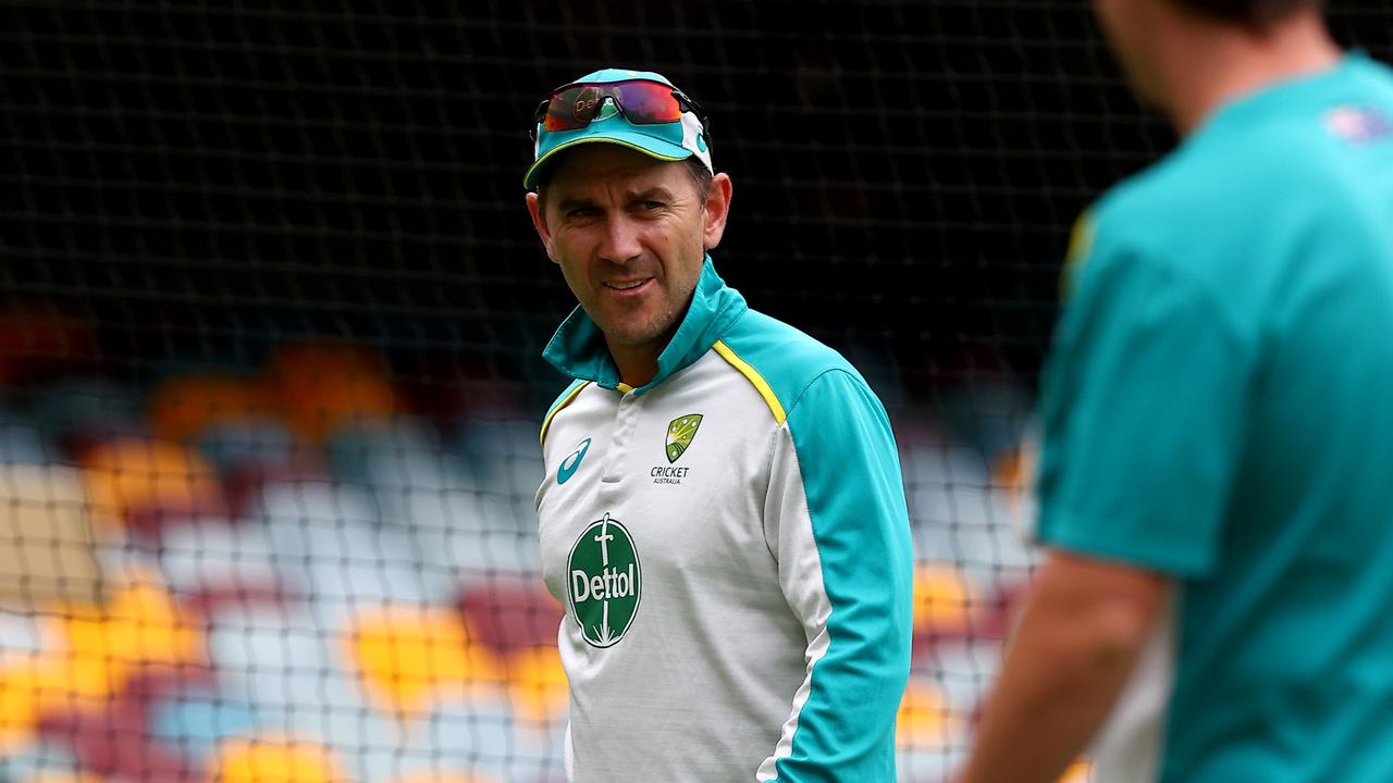 Australia coach Justin Langer has received a strong backing from former Australia player Brendon Julian.