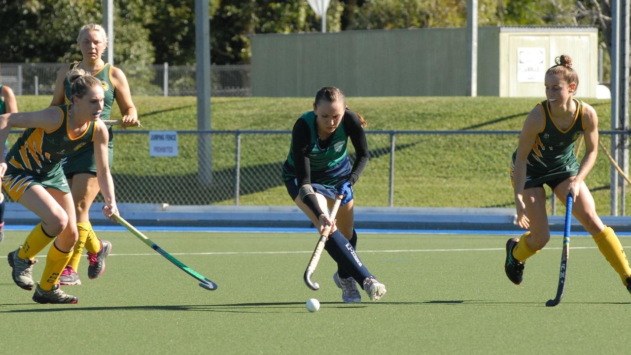 Flinders player Susan Kendall in action