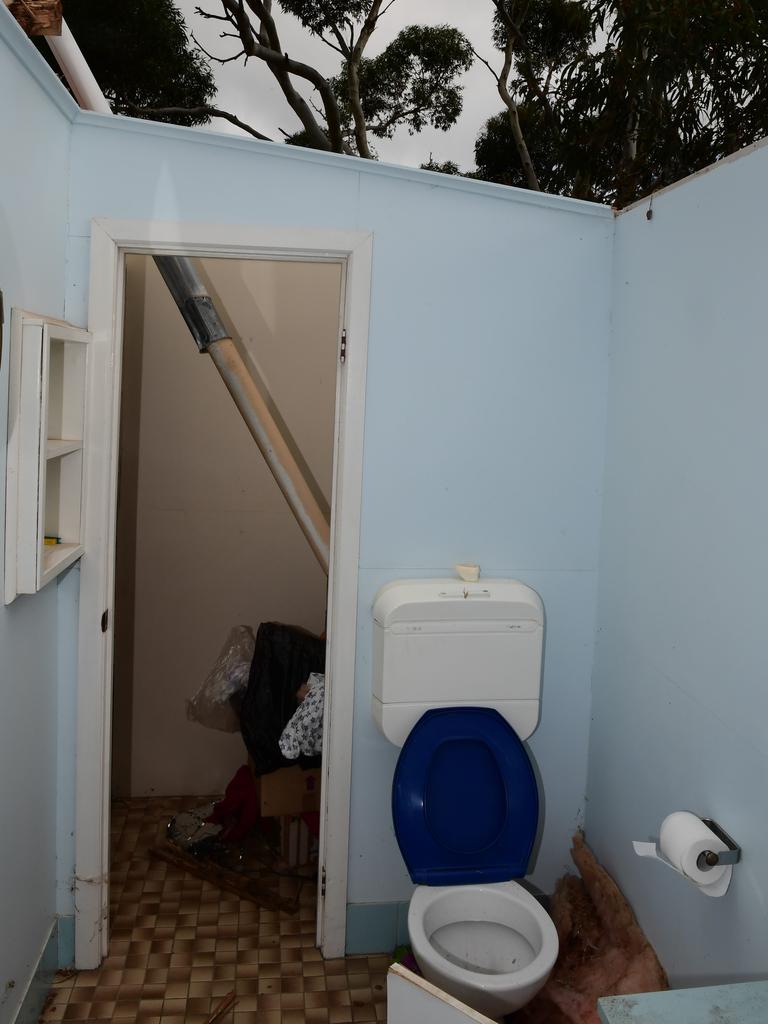 There’s no shelter in this toilet after the roof was blown off the granny flat on Avenue Road, Strathalbyn. Picture: Campbell Brodie.