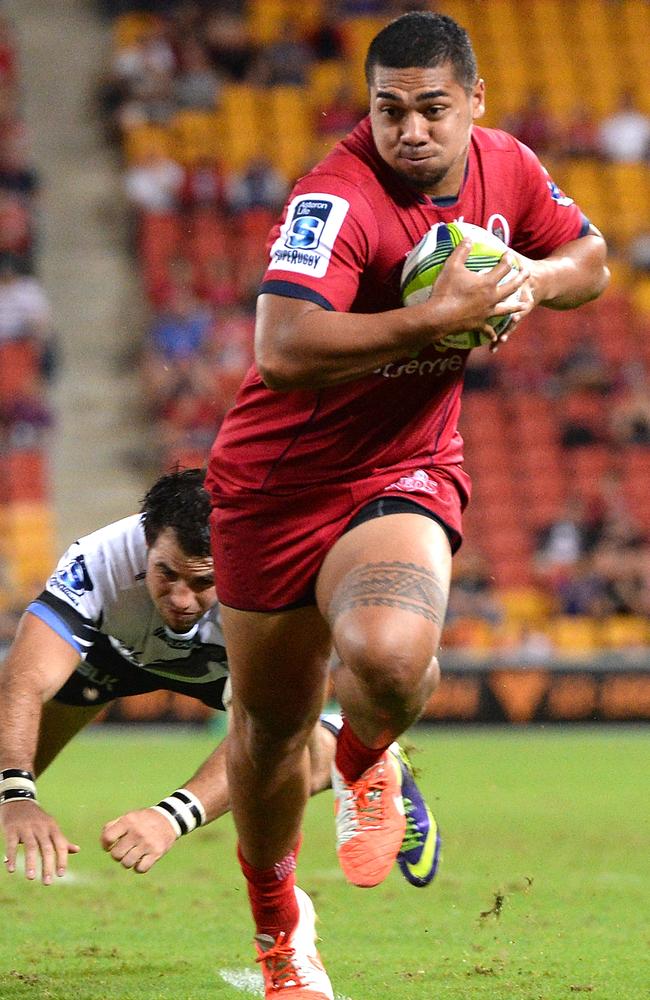 Chris Feauai-Sautia of the Reds breaks through the Force defence.