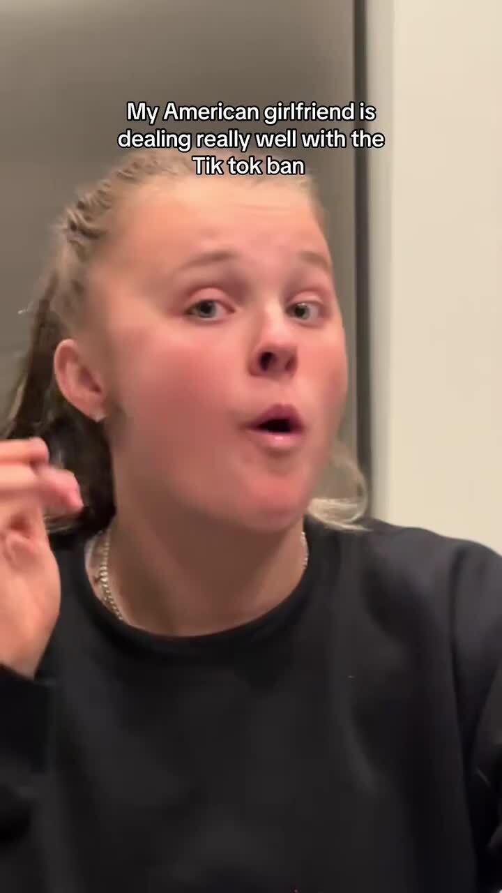 JoJo Siwa goes public with her Australian girlfriend in sweet TikTok