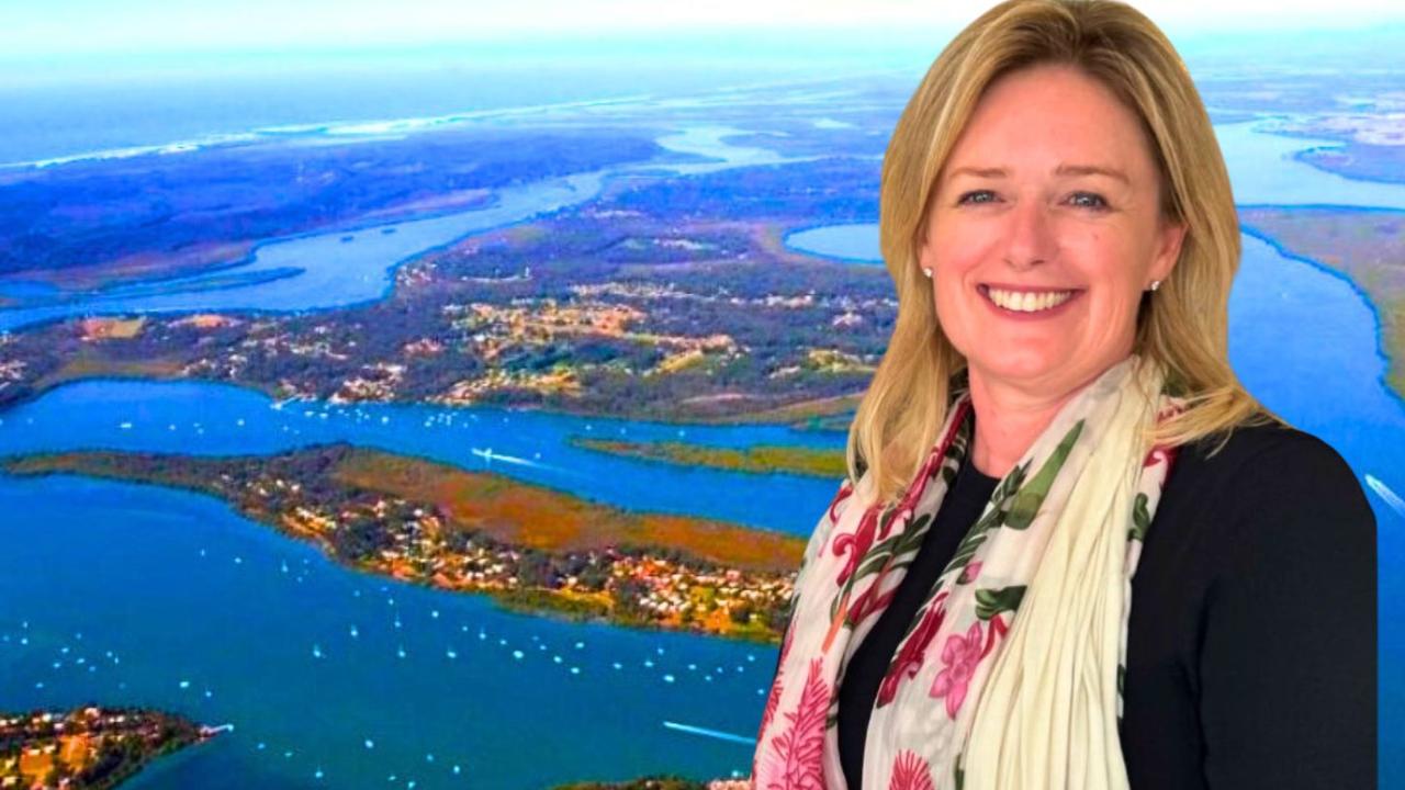 Qld mayor under investigation over island trip Facebook video