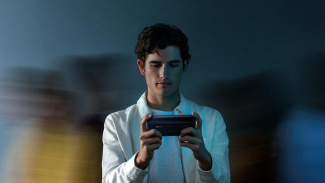 The Oppo Reno 5G is one of the first 5G smartphones released in Australia and features a unique, mechanical selfie camera arm.