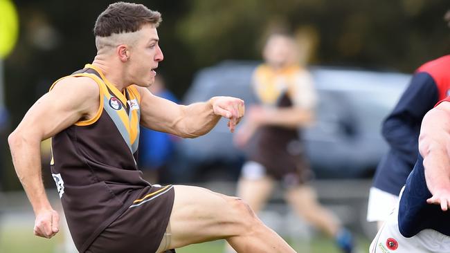 Kane Slater in action for Thomastown. Picture: Steve Tanner