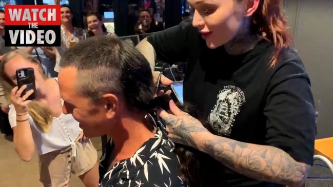 A Top End man shaves off his mullet