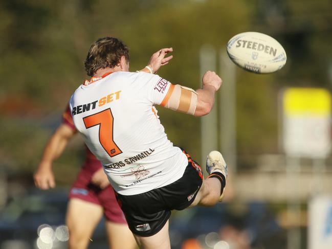 David Morrissey kicks long. Picture Warren Gannon Photography