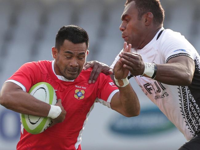 AUCKLAND, NEW ZEALAND - AUGUST 31: Viliami Lolohea of Tonga is tackled by Leone Nakarawa of Fiji during the International Friendly match between Fiji and Tonga at Eden Park on August 31, 2019 in Auckland, New Zealand. (Photo by Dave Rowland/Getty Images)